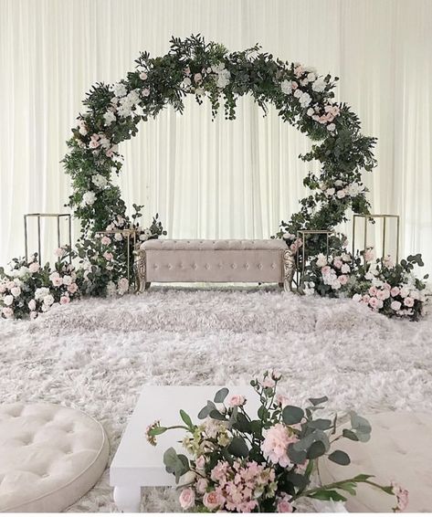 Nikkah Inspiration, Pelamin Tunang, Malaysian Wedding, Indian Wedding Receptions, Nikah Decor, Wedding Stage Backdrop, Reception Backdrop, Wedding Reception Backdrop, Funny Wedding Invitations