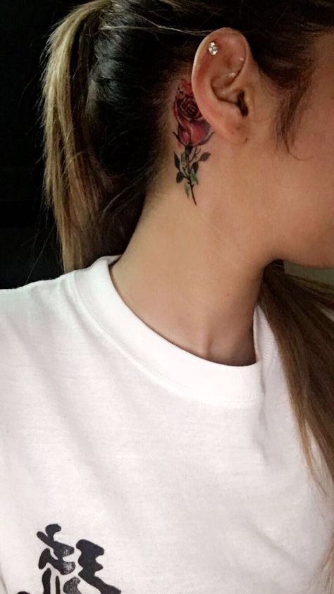 Rose Tattoo Behind Ear. Behind The Ear Cover Up Tattoo Ideas, Hair Art Drawing, Neck Tattoo Cover Up, Rose Tattoo Behind Ear, Rose Neck Tattoo, Tattoo Sonne, Cover Up Tattoos For Women, Behind Ear Tattoos, Ear Tattoos