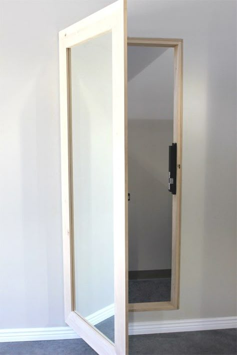 Hidden Room Ideas, Hidden Mirror Door, Dold Dörr, Secret Room Doors, Hidden Doors In Walls, Hidden Door Bookcase, Hidden Mirror, Hidden Closet, Hidden Room