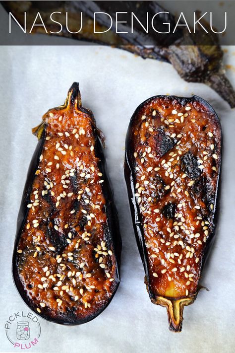 Nasu Dengaku - A traditional Japanese broiled eggplant recipe you will fall in love with! Tender eggplant brushed with a sweet miso glaze ready in 15 minutes. eggplant recipes, Japanese dinner recipes, healthy vegetarian recipes, miso recipes | pickledplum.com Broiled Eggplant, Eggplant Dinner, Nasu Dengaku, Glazed Eggplant, Recipes Eggplant, Miso Eggplant, Miso Recipe, Miso Glaze, Mapo Tofu