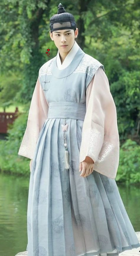 Korean Costume Traditional Clothes, Korean Historical Fashion, Ancient Korean Clothing, Hanbok Male, Traditional Korean Clothing, Traditional Asian Clothing, Hanbok Traditional, Korean Traditional Clothing, Korean Traditional Dress