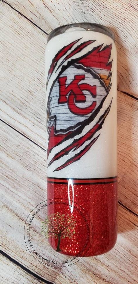 Chiefs Tumbler Cups, Sports Tumbler Ideas, Kansas City Chiefs Tumbler Ideas, Kc Chiefs Tumbler Cups, Kc Chiefs Glitter Tumbler, Chiefs Sublimation Tumbler Cups, Football Epoxy Tumbler, Nfl Tumbler Ideas, Chiefs Tumbler