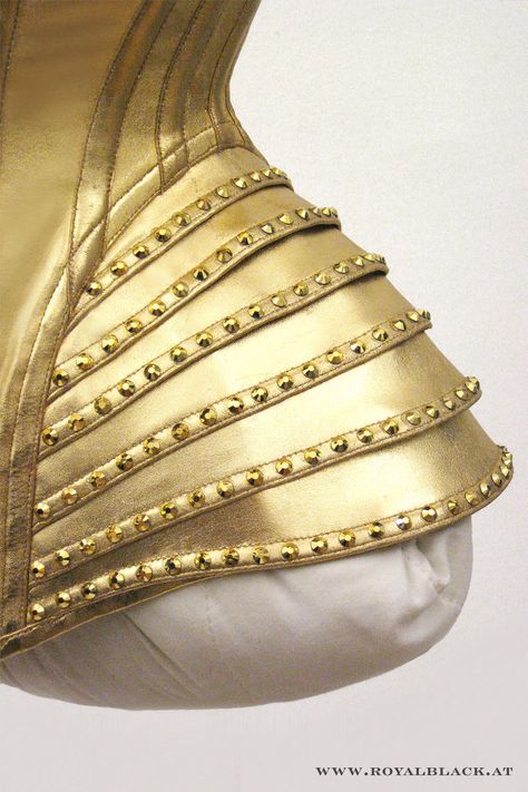 Corset Inspiration, Princess Warrior, Diy Corset, Gold Corset, Drag Queen Outfits, Corset Styles, Corset Sewing Pattern, Green Corset, 18th Century Costume