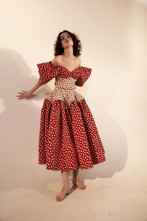 Resort 2023 Fashion, Resort 2023, Rosie Assoulin, 2023 Collection, 2023 Fashion, Up Girl, Mode Inspiration, Polka Dot Dress, Dot Dress