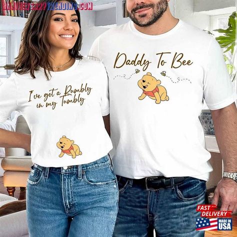 Winnie The Pooh Mommy To Be Shirt, Winnie The Pooh Maternity Photo Shoot, Winnie The Pooh Baby Announcement, Winnie The Pooh Gender Reveal Ideas, Winnie The Pooh Pregnancy Announcement, Winnie The Pooh Gender Reveal, Fancy Baby Shower, Baby Winnie The Pooh, Baby Shower Shirts