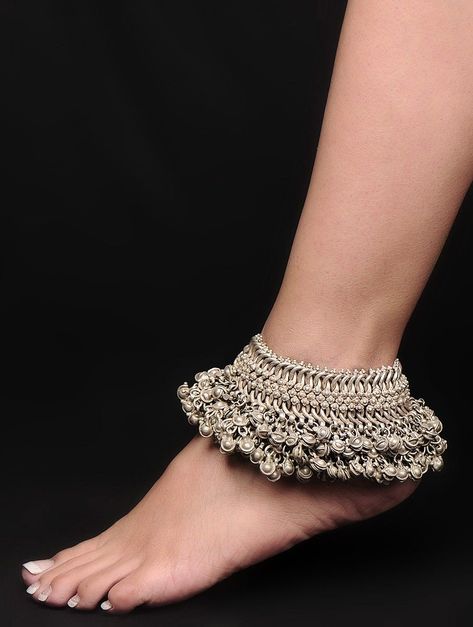 Buy Silver Classic Anklet with Ghungroos Jewelry Accessories Online at Jaypore.com Payal Designs Silver, Silver Anklets Designs, Bridal Anklet, Rings Ideas, Exotic Jewelry, Anklet Designs, Antique Silver Jewelry, Ankle Jewelry, Hippy Chic