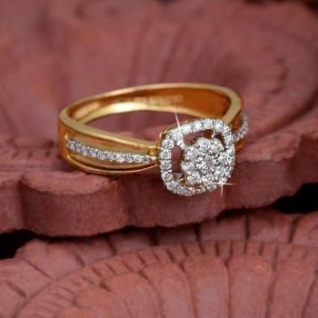 Gold Earing, Latest Gold Ring Designs, Gold Jewellery Collection, Jewellery Traditional, Couple Ring Design, Pretty Engagement Rings, Ladies Rings, Useful Items, Engagement Rings Couple