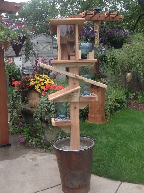 Chipmunk Feeder Diy, Chipmunk House Diy, Bird Feeder Station Ideas Diy, Chipmunk House, Chipmunk Feeder, Squirrel House, Driveway Fence, Squirrel Home, Squirrel Feeders