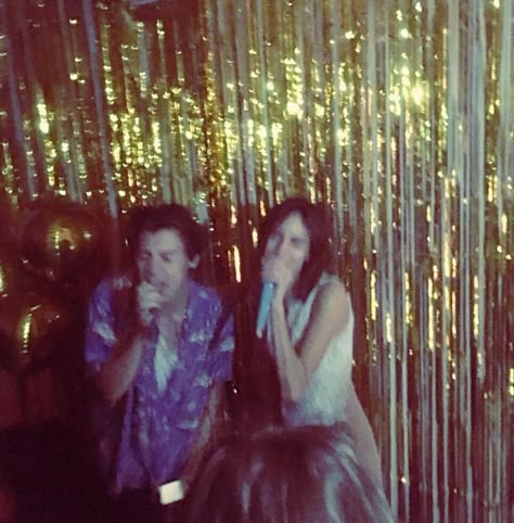 Alexa Chung, Karaoke, Harry Styles, A Man, The Story, Wall, Gold