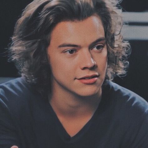 Prince Hair Harry Styles, Prince Hair Harry, Prince Harry Styles, Prince Hair, Harry Styles Aesthetic, Harry Styles Cute, Harry Styles Wallpaper, One Direction Harry, Harry Styles Pictures