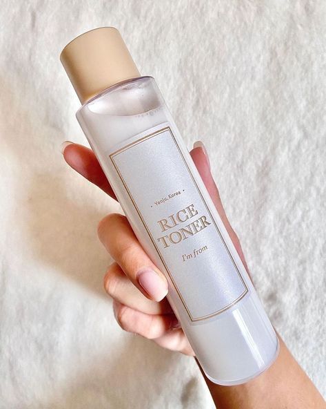 𝑰’𝒎 𝒇𝒓𝒐𝒎 𝑮𝒍𝒐𝒃𝒂𝒍 on Instagram: “The Rice Toner, One of our best-sellers ! USE CODE : IFALL30 GET 30% OFF 🥳 ONLY at wishtrend.com ⠀ 📸 @estas.aesthetics It’s a…” Toner Aesthetics, Rice Toner, Dream Products, Best Toner, Wishlist 2024, Perfume Making, Korean Aesthetic, Have You Tried, Korean Skincare