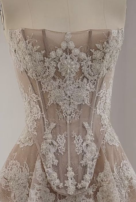 Vintage Corset Wedding Dress, Detailed Wedding Dresses, Corset Style Wedding Dress, Ballet Inspired Fashion, Bodice Wedding Dress, Big Wedding Dresses, Fairytale Fashion, Pretty Wedding Dresses, Corset Fashion