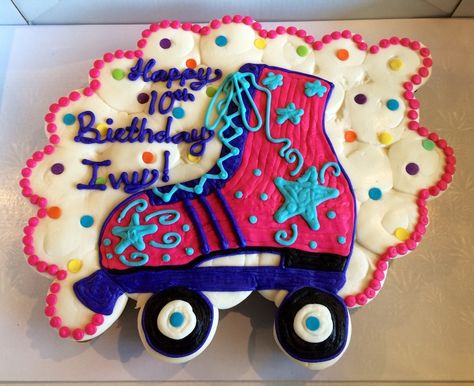 Rollar Skate Cupcake Cake www.cupcakecrazyincincinnati.com Cake Roller Skate, Rollerskate Party, Skating Birthday Party Ideas, Skate Party Ideas, Birthday On A Budget, Skating Cake, Disco Event, Skate Cake, Roller Skate Cake