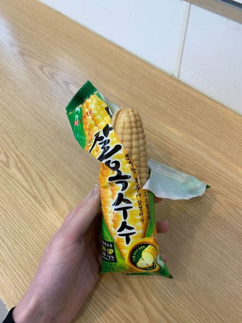 Corn Ice Cream, South Korean Food, Healthy And Unhealthy Food, Antlers Decor, Food Japan, Korean Snacks, Food Wishes, K Food, Japanese Snacks