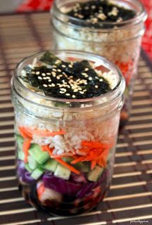 Sushi in a Jar Sushi Jars, Deconstructed Sushi, Sushi Bowls, Sushi Salad, Matchstick Carrots, Sushi Sushi, Sushi Bowl, Mason Jar Meals, Recipe Board