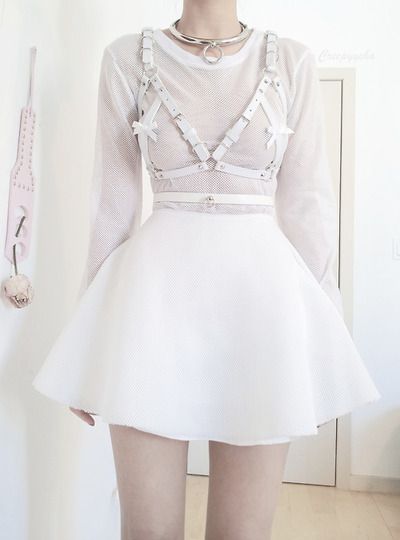 Harness Outfit, Kawaii Fashion Outfits, Japanese Street Fashion, Alternative Outfits, Kawaii Clothes, Steam Punk, Yohji Yamamoto, White Outfits, White Fashion