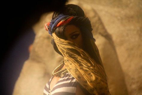 rihanna Black Female Artists, Arab Culture, Rihanna Fenty, Ethereal Art, Scene Photo, Aesthetic Photo, My Vibe, Female Artists, Rihanna