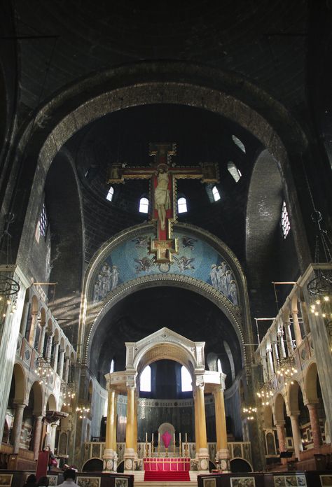 Westminster Cathedral, Byzantine Architecture, Uk Tour, Eiffel Tower Inside, Westminster, Places Ive Been, Light Box, Eiffel Tower, Places To Go