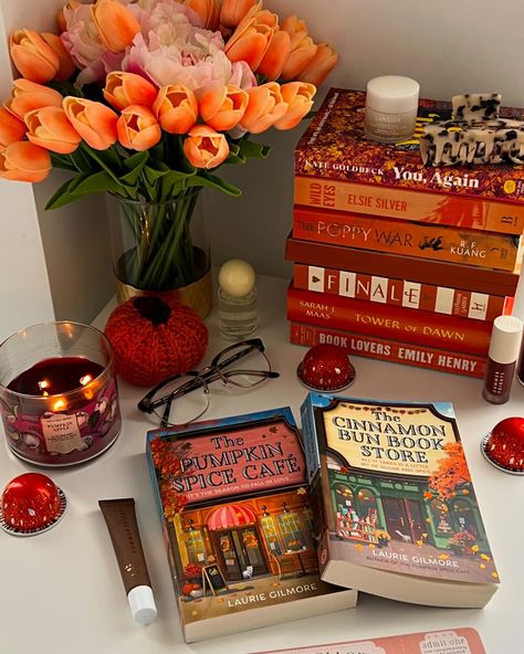 I hope this picture smells like spiced apple and cinnamon to you 🍂🧺🕰️🌰✨ QOTD: what’s one book you would recommend to everyone? 🍁 Trying to get some reading done this week so I can finally post some more recommendations and some mini reviews! I’ve been in a bit of a slump lately because I’ve just been focused on a load of other things but now that the weather is finally starting to cool down and get more dreary I’m excited to pick up some books from my tbr 🫶🏻 . . . . #book #booklover #reader... Autumn Books Aesthetic, Autumn Books, Apple And Cinnamon, Romance Books Worth Reading, Fiction Books Worth Reading, Orange Book, Bookstagram Inspiration, Fall Reading, Book Instagram