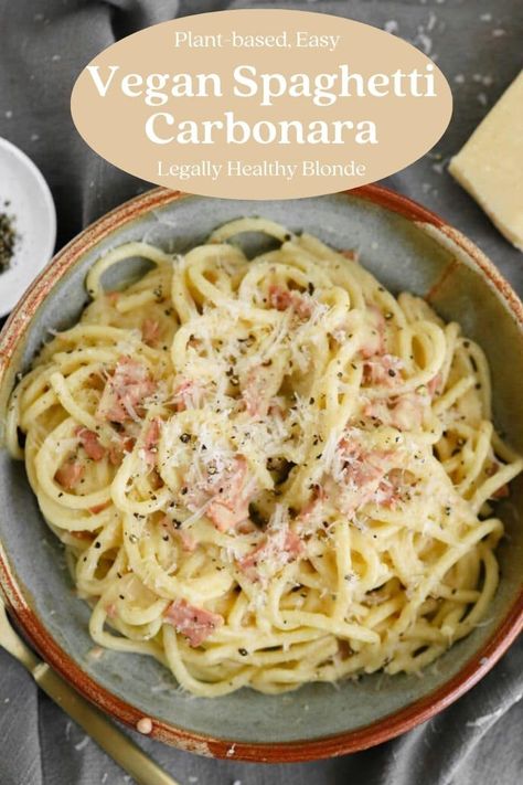 Vegan Spaghetti Carbonara | Legally Healthy Blonde | This Vegan Spaghetti Carbonara is the mind-blowing recipe you didn't know you needed. It is simple, completely plant-based, and it tastes just like the real thing! Have this dish on your table in under 30 minutes! Vegan Spaghetti Carbonara, Alkaline Pizza, Vegan Carbonara Pasta, Cabonara Recipes, Carbonara With Egg, Vegan Munchies, Vegan Carbonara, Vegan Feast, Spaghetti Carbonara Recipe