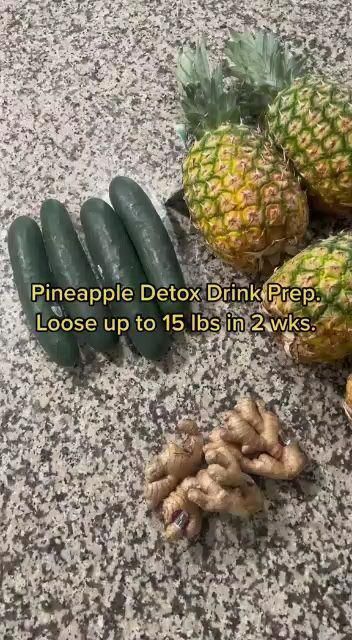 Pineapple Detox, Simple Detox, Ginger Detox, Natural Cleanse, Water Lemon, Detox Smoothie Recipes, Cucumber Water, Easy Detox, Smoothie Challenge