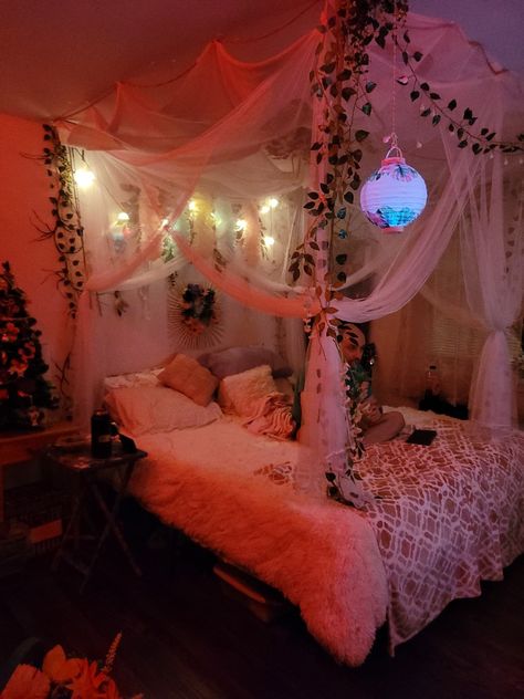 Witchy Bedroom Decor Diy, Couch With Canopy, Dorm Room Canopy Bed, Witch Room Ideas Bedrooms, Room Canopy, Pink Witch Bedroom, Aesthetic Bed With Curtains, Canopy Bed With Curtains And Vines, Bed Canopy Ideas