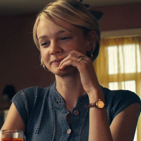 Carey Mulligan Hair, Carrie Mulligan, Drive 2011, Opal Eyes, I Like Your Hair, Carey Mulligan, Angel Aesthetic, Moving Pictures, The Secret History