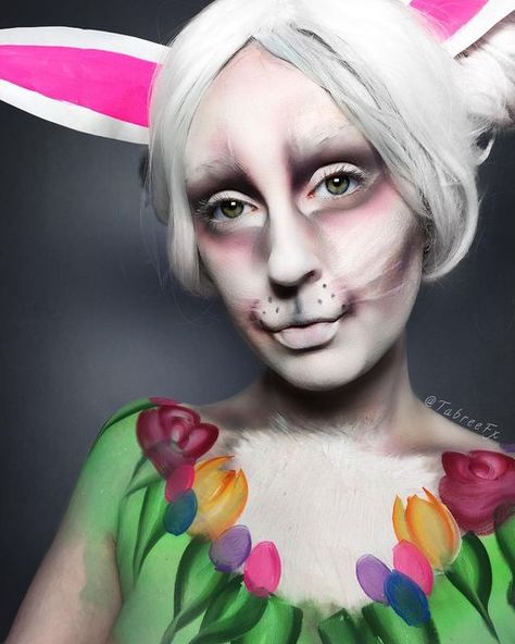 Rabbit Makeup, Alice In Wonderland Makeup, Bunny Makeup, Wonderland Makeup, Creative Halloween Makeup, Makeup Class, Skull Makeup, Edgy Makeup, Stage Makeup