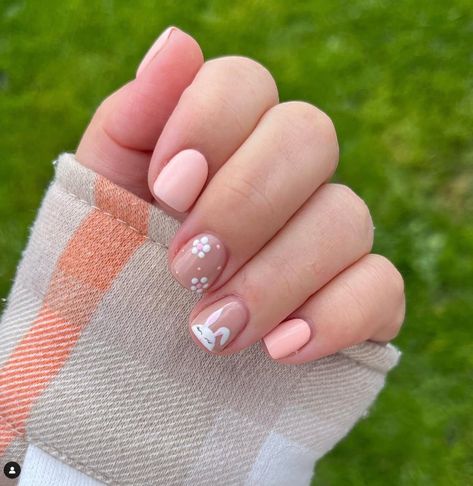 Hop into Style with 50 Easter Bunny Nail Designs! Bunny Nails Designs, Short Nails Ideas Spring, Easter Nails Bunny, Easter Bunny Nails, Crackle Nails, Pastel Nail Art, Kids Nail Designs, Minimal Nails Art