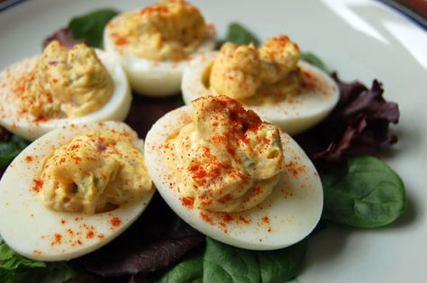 Stuffed eggs are always popular. If preparing for a crowd, you might want to triple the number of eggs and make up all three alternative additions. Siracha Sauce, Sriracha Deviled Eggs, Make Kimchi, Stuffed Eggs, Best Party Appetizers, Best Deviled Eggs, Bacon Deviled Eggs, Hot Chili Sauce, Deviled Eggs Recipe