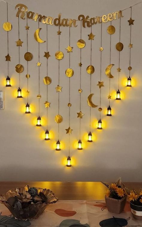 Ramzan Home Decoration Ideas, Ramadan Decor Inspiration, Ramzan Room Decoration Ideas, Diy For Ramadan, Ramadan Decorations For Classroom, Ramadan Paper Decorations, Ideas For Ramadan Decoration, Homemade Ramadan Decorations, Diy Ramadan Crafts