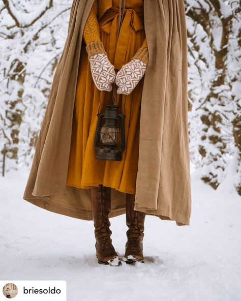 Cottagecore Winter, Winter Cottagecore, Cottagecore Outfits, Cottagecore Fashion, Cottagecore Style, Lovely Clothes, Outdoor Outfit, The Snow, Find It