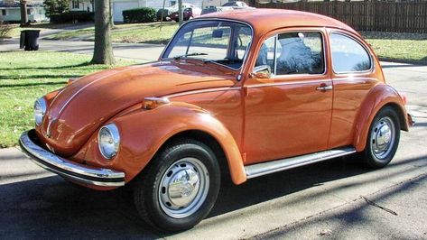 Original Paint: 1972 VW Super Beetle #USA #German, #Survivors, #Volkswagen - https://barnfinds.com/original-paint-1972-vw-super-beetle/ 1972 Volkswagen Super Beetle, Classic Volkswagen Beetle, Volkswagen Beetle Vintage, Vw Beetle Convertible, Volkswagen Beetle Convertible, Vw Super Beetle, Beetle Car, Car Accessories For Girls, Classic Volkswagen