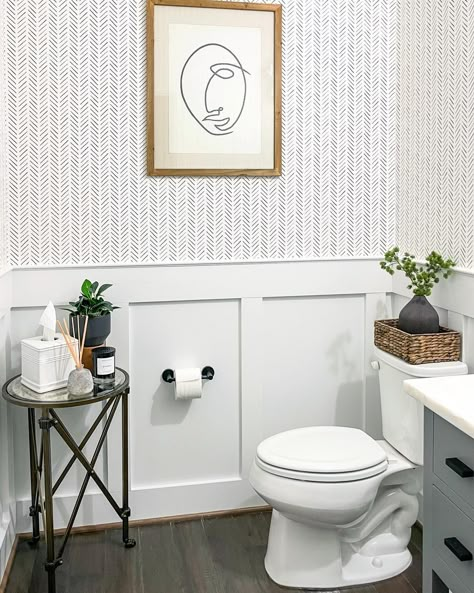 Half Bath Vertical Shiplap, Modern Country Powder Room, Powder Room Organization, Half Bath Inspiration, Black And White Powder Room, White Powder Room, Powder Room Redo, Secondary Bathroom, Farmhouse Powder Room