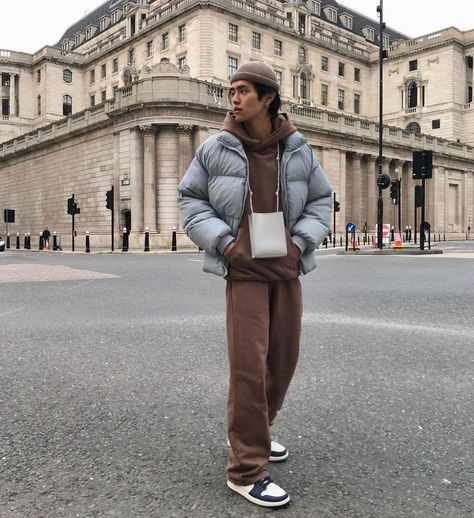 Jaded Man on Instagram: “@vinylriff styling our brown neutrals sweatsuit, click the link in our bio to shop our new in.” Brown Sweatsuit, Jaded Man, Yeezy Fashion Show, Puffer Coat Style, Sweatsuit Outfits, Mens Puffer Coat, Yeezy Fashion, Wishlist 2024, Instagram Outfits