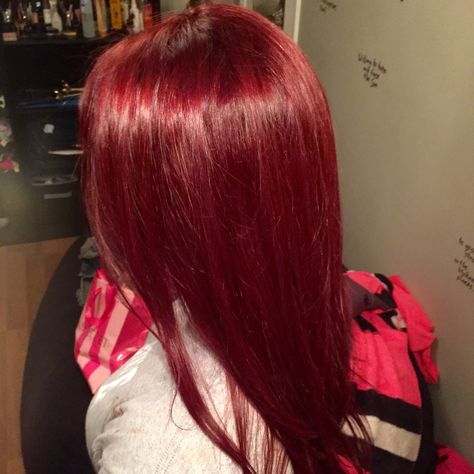 Colored Hair Inspiration, Very Dark Red Hair, Red Hair Dyed, Red Hair Aesthetic, Red Dyed Hair, Red Hair Dye, Blood Red Hair, Red Hair Looks, Wine Red Hair