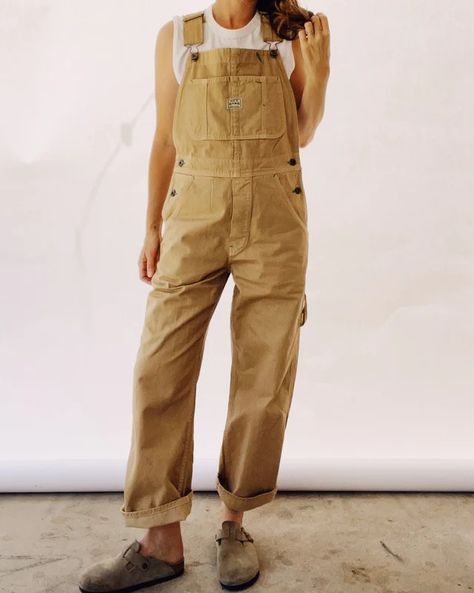 The Miner Overalls Khaki Carhartt Overalls Women Outfit, Tan Overalls Outfit, Mission Trip Outfits, High Waisted Overalls, Nye 2024, Overalls Outfits, Oversize Outfit, Carhartt Overalls, Farm Clothes