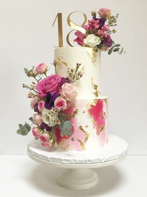 Debut Cake 18th, Floral Cake Birthday, Birthday Cake For Women Elegant, Debut Cake, Vintage Pasta, Tiered Cakes Birthday, Elegant Birthday Cakes, 18th Birthday Cake, Birthday Cakes For Women