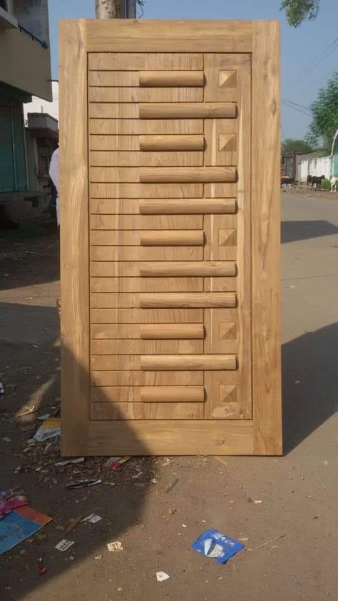 Main Door Sagwan Design, Sagwan Door Design Modern, Latest Wooden Front Door Designs, Single Main Door Design Entrance Modern, Sagwan Door Design, Sagwan Wood Door Design, Latest Door Designs, Flush Door Design, House Front Door Design