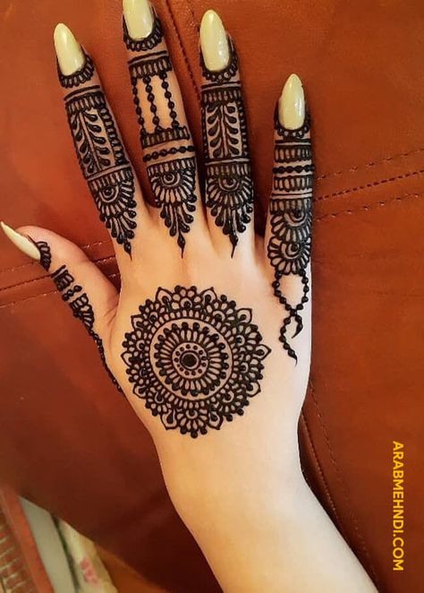 50 Gol Tikki Mehndi Design (Henna Design) - October 2019 Gol Tikki Mehndi Design, Tikki Mehndi Design, Tikki Mehndi, Finger Mehendi Designs, Palm Mehndi, Henne Tattoo, Mehndi Designs Simple, Palm Mehndi Design, Designs Mehndi