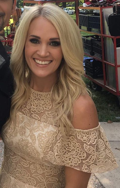 Carrie Underwood Pictures, Carrie Underwood Style, Carrie Underwood Photos, Carrie Underwood, Fav Celebs, Celebrity Gossip, Girly Girl, Role Models, Pretty Woman