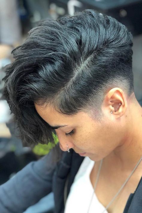 Side Shaves For Women With Short Hair, Short Hair Undercut Women Shaved Sides, Short Hair Side Shave, Side Shave Short Hair, Short Hair Shaved Sides Women, Very Short Pixie Haircut Shaved Sides, Short Hair Masculine, Side Shaved Hairstyles Short, Curly Hair Shaved Side