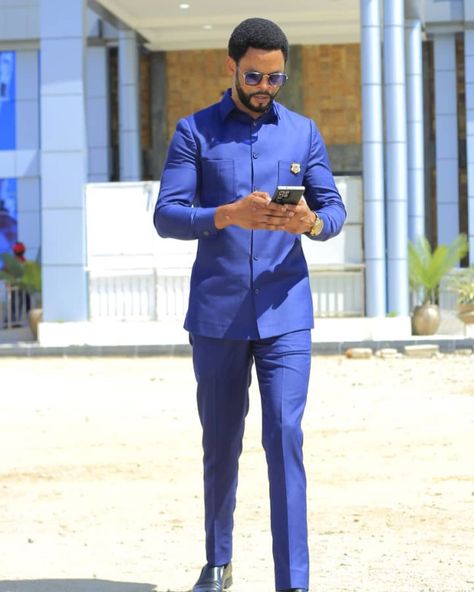 African Suits Men, Gents Suit Design, Mens Suits Style Modern, Kaftan Ideas, Gents Suits, Cloth Designs, Men Suits Wedding, Healthy Hacks, Costume Africain