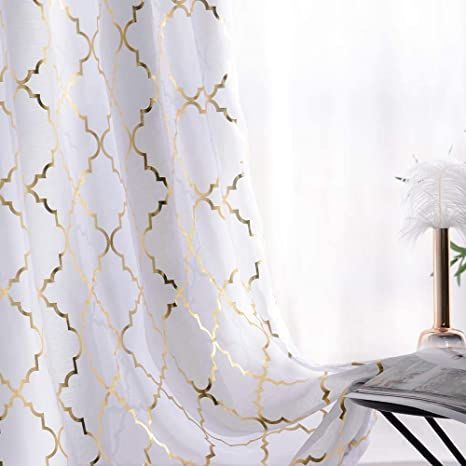 Gold And White Curtains, White Voile Curtains, White And Gold Decor, Moroccan Modern, Ruffle Curtains, Foil Curtain, Style Salon, White Sheer Curtains, Gold Curtains