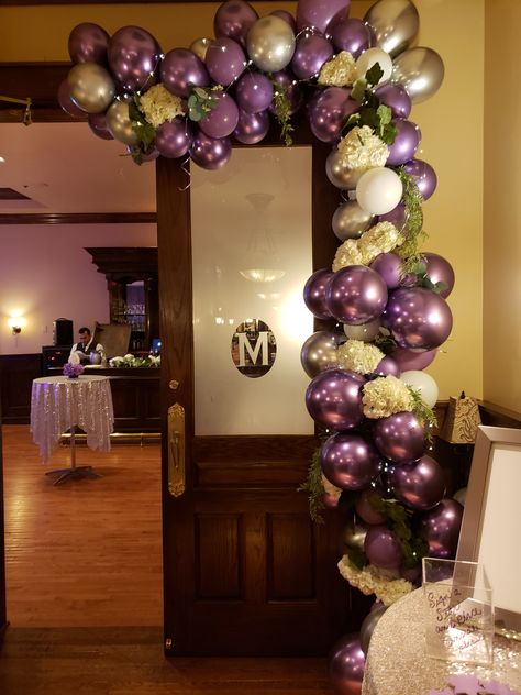 Balloon Arch Entrance Entrance Balloon Decoration, Balloon Entrance Decor, Balloon Arch Entrance, Wreath Living Room, Arch Entrance, Balloon Arch Wedding, Balloon Wreath, 40 Birthday, Work Holiday Party