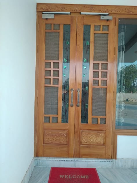 Double Door Net Design Wood, Double Door Design Wood Jali, Jaali Door, Single Main Door Designs, Jali Door, Wooden Window Design, Latest Door Designs, Door Shutters, Balcony Door