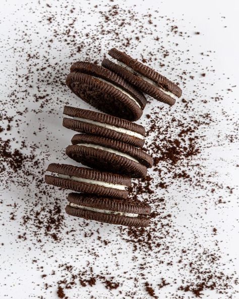 Oreo Product Photography, Oreo Photography Ideas, Oreo Photoshoot, Oreo Photography, Sweets Photography, Milk Photography, Oreo Milk, Food Photography Dessert, Creative Photography Projects