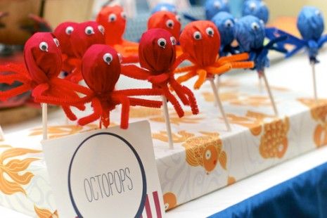 under the sea party, octopops.  would be so much easier than cake pops! Lil Mermaid, Lila Party, Octonauts Party, Sea Party Ideas, Baby Moana, Ocean Birthday, Under The Sea Birthday, Kid Parties, Moana Party