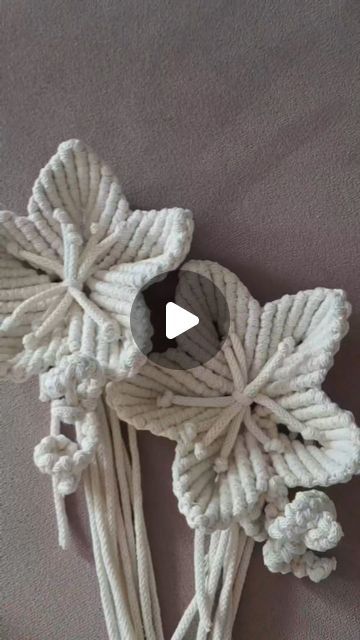 Macrame Decor By Katerina on Instagram: "Here we have another beautiful tutorial for macrame flower made by amazing artist @lila.z.drewnianego.domku.. Check her other creation for more inspiration 🌸 . . . #macrametutorial #macramepattern #modernmacrame #craftingtutorials #diycraft" Macrame Flowers Tutorial How To Make, Macrame Flower Tutorial, Macrame Flowers, Macrame Flower, Macrame Patterns Tutorials, Modern Macrame, Macrame Decor, Macrame Tutorial, July 1