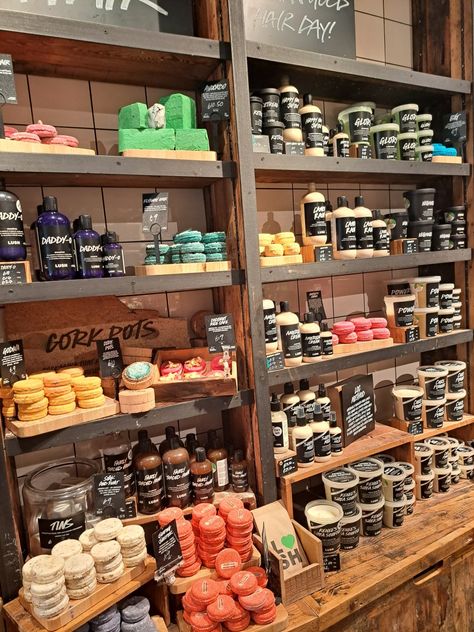 lush store aesthetic Lush Store Aesthetic, Lush Aesthetic, Lush Shop, Lush Store, Store Aesthetic, Bath Products, Private Party, Store Display, Christmas Wishlist